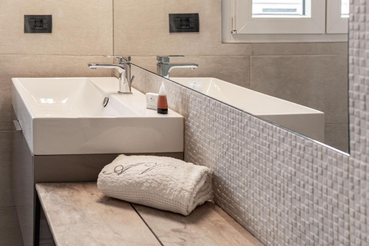 Apartament Montello Livings, Exclusive Terrace And Skyline View Mediolan Zewnętrze zdjęcie