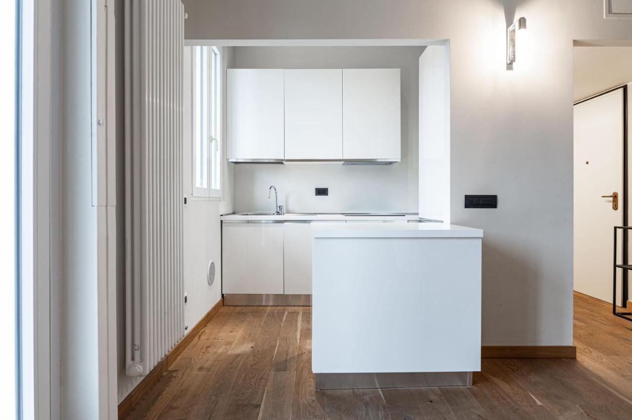 Apartament Montello Livings, Exclusive Terrace And Skyline View Mediolan Zewnętrze zdjęcie