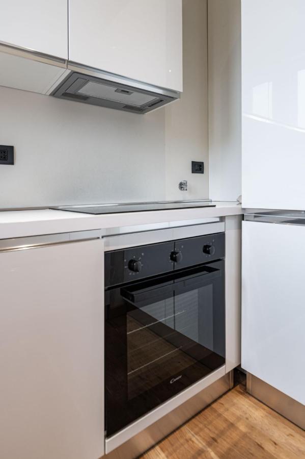 Apartament Montello Livings, Exclusive Terrace And Skyline View Mediolan Zewnętrze zdjęcie