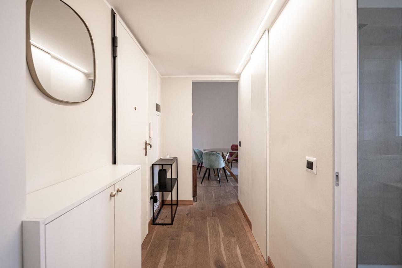 Apartament Montello Livings, Exclusive Terrace And Skyline View Mediolan Zewnętrze zdjęcie